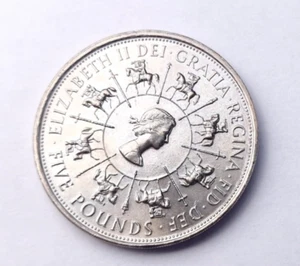 UK 5 Pounds 1993 Elizabeth II 40th Coronation Jubilee Coin #107 - Picture 1 of 3