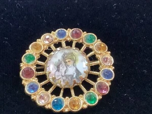 antique c clasp brooch queen & child picture in center under glass multi stones  - Picture 1 of 6