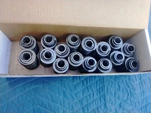 NOS MOPAR DIRECT CONNECTION 426 HEMI TRIPLE VALVE SPRINGS,CUDA,DART DW/JP - Picture 1 of 2