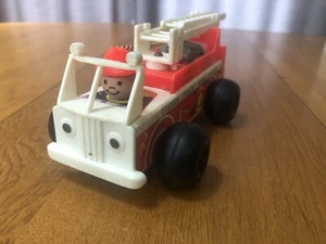 VINTAGE 1968 FISHER PRICE FIRE ENGINE LADDER TRUCK WOODEN USA TOY WORKS - Picture 1 of 17