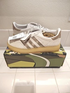 adidas Ronnie Fieg x Clarks x 8th Street Gazelle Indoor Kithmas 7.5 New DS - Picture 1 of 5