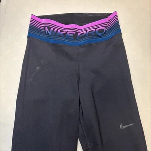 Nike Pro Kompressionshose Damen Größe XS rosa und blaue Buchstaben Wasist " - Bild 1 von 4