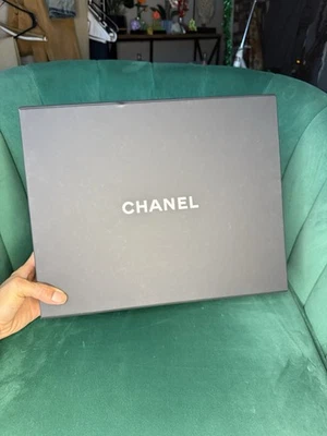Caja Chanel Foto 1 de 4
