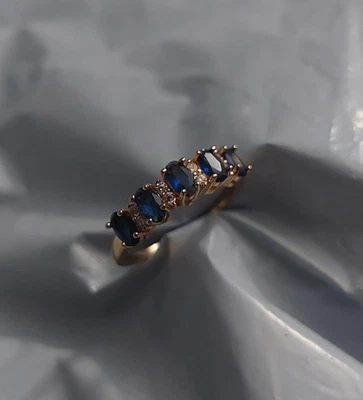 Anillo de circonita cúbica azul talla 8 dorado de Estados Unidos Foto 1 de 4