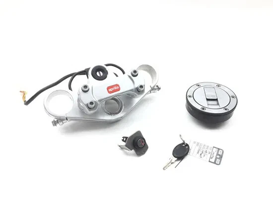 Lockset Ignition Trunk Tank Gas Cap Key 2003 Aprilia ETV1000 Caponord 2844A x - Image 1 of 4