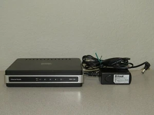 D-LINK DES-1105 5Port 10/100 Fast Ethernet Network INTERNET SWITCH 5x AVAL - Picture 1 of 1