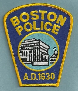 BOSTON MASSACHUSETTS POLICE SHOULDER PATCH CAPITAL CITY - Picture 1 of 1