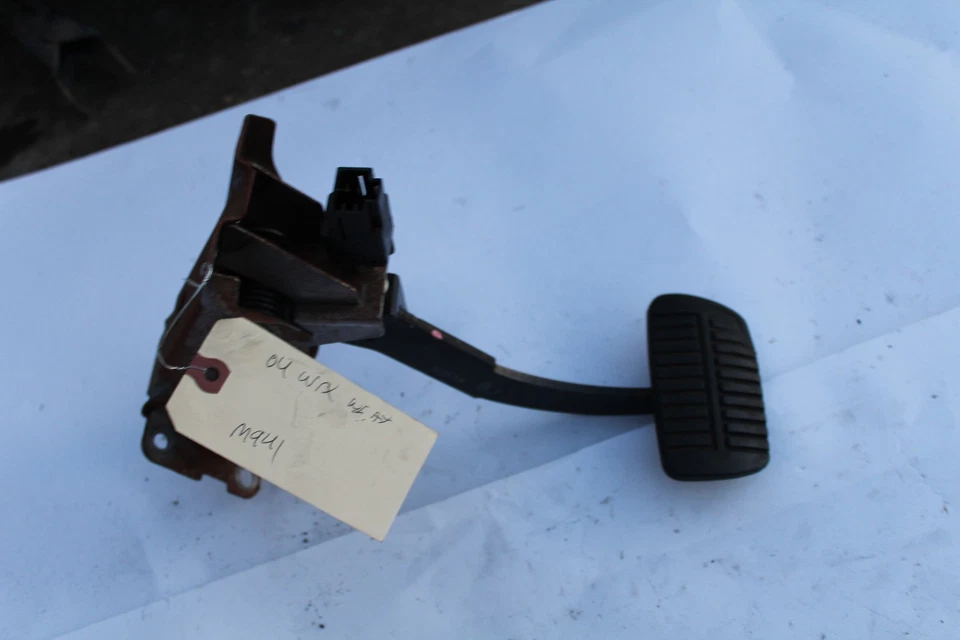 Subaru Impreza WRX 2004 vagón con pedal de parada de freno automático M941 Foto 1 de 4