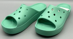 Neu Crocs klassische Damen-Slipper Plateau-Pantoletten Sandalen jadegrün B20 - Bild 1 von 6