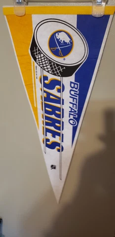 BUFFALO SABRES NHL HOCKEY VINTAGE PENNANT  2/23/23 Cover