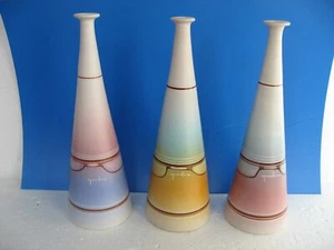 VASO DIPINTO A MANO FANTASIA CM 22x8 DERUTA ANNI '90 - Picture 1 of 2