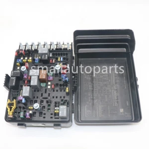 Genuine Power Distribution Center 68312090AC 68312090AD for 20019 Ram 1500 - Picture 1 of 11
