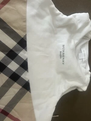 Burberry Children’s Blanket - Image 1 of 4