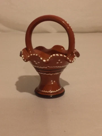 Portugal Small Ceramic Basket Brown  4" tall 4" wide Cover