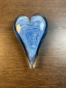 Fermacarte cuore in vetro artistico vortice blu firmato - Foto 1 di 6