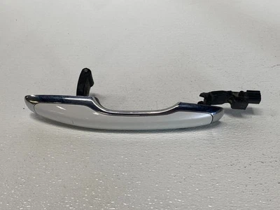 16-23 VOLVO XC90 MANIJA DE PUERTA EXTERIOR LADO PASAJERO TRASERO DERECHO OEM #A0.14 Foto 1 de 4