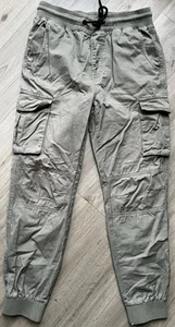 stylische, olivgrüne Cargo-Hose in Gr. 164 guterhalten❣️ - Bild 1 von 2