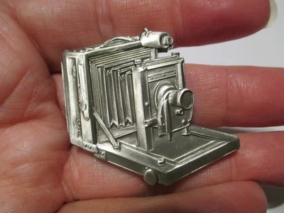 LE Limited Edition Caching Memories Geocoin Geocaching Photo Vintage Camera Coin - Image 1 of 3