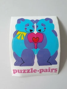 Adesivi Illuminazioni Decalcomania Puzzle Coppia Rare Vintage Blu Panda Cuori HTF  - Foto 1 di 4