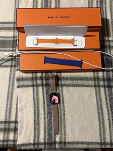 Hermes’ apple watch series 10 42mm - Photo 1 sur 7