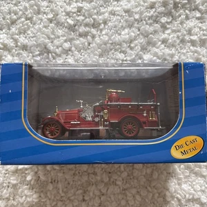 American Mint Signature Series 1921 Lafrance Fire Truck collectible - Picture 1 of 5