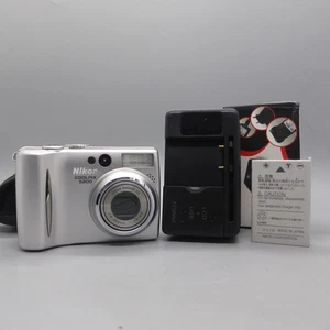 Nikon Digital Camera Coolpix 5200 5.1MP Silver Tested With Battery and Charger - Picture 1 of 8