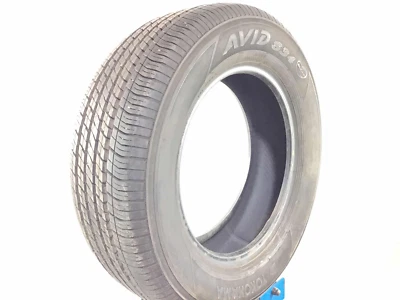 Set Of 2 P235/65R17 Yokohama Avid S34RV 104 T Used 9/32nds - Image 1 of 4
