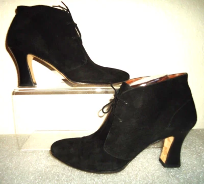 Kenneth Cole Reaction Black Suede High Curved Heel Ankle Boots Women's Siz-9B/39 - Image 1 of 4