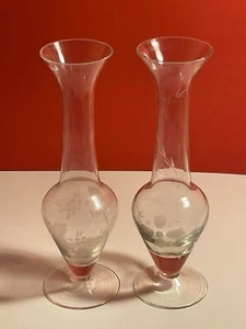 Set of 2 Vintage Vases Clear Glass Etched Decorative , Floral pattern - Picture 1 of 12