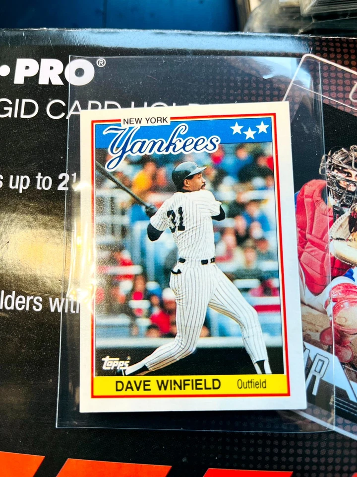 1988 TOPPS MINI RARE CARD DAVE WINFIELD # 85 BASEBALL CARD 818 - Image 1 of 2