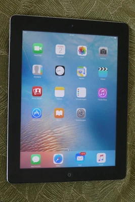 Apple iPad 32GB, Tablet, Modell A1416, schwarz/ Silber, mit Ladekabel - Bild 1 von 4