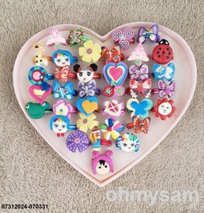 36 NEW LITTLE GRILS MULTI COLOR RUBBER MATERIAL RING MULTI SIZE COLOR & DESiGN - Picture 1 of 3