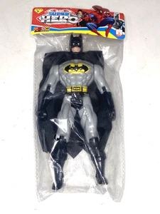 Bootleg mexicain Batman dans son emballage lumière sur la poitrine knock off 8" de haut - Photo 1/6
