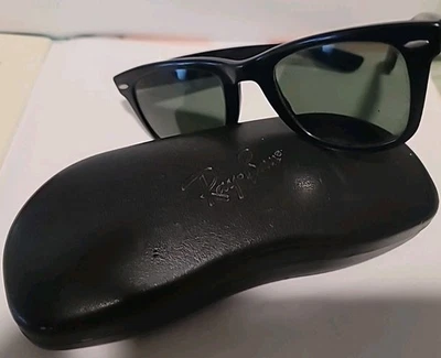 Occhiali da sole vintage B&L Ray Ban Wayfarer 5024 montatura nera lenti incise custodia rigida  - Immagine 1 di 4