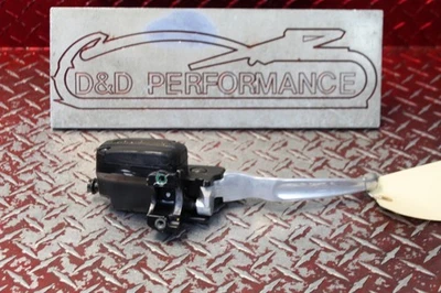 2018 Harley Davidson 公路滑翔原始设备制造商前制动大师 CYLINDER 无夹 RG45 — 第 1/4 张图片