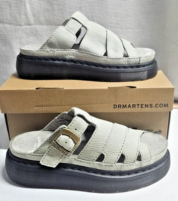 Sandalia Dr. Martens Unisex Maxxy Slide, Verde Salvia 7 EE. UU. Hombres/8 EE. UU. Mujer Foto 1 de 4