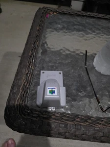 Rumble Pak Nintendo 64 N64 Excelente Estado. Paquete oficial OEM de funcionamiento probado limpio - Imagen 1 de 2