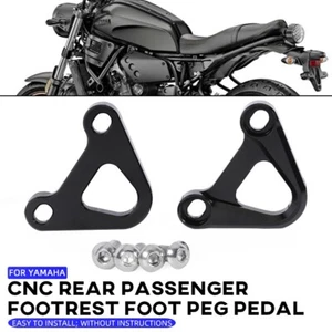 Rear Foot Peg Passenger Foot Rest Mount For YAMAHA FJ-09 FZ09 FZ-10 MT-09 XSR900 - Foto 1 di 9