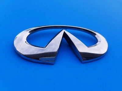 Infiniti M35 M45 2006 2007 2008 puerta trasera emblema insignia símbolo logotipo usado OEM A11 Foto 1 de 3