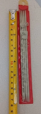 Juego de 4 agujas de tejer vintage Bernat Aero aluminio tamaño 3 1/2 7" de colección usadas en excelente estado Foto 1 de 3