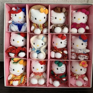 Hello Kitty Collezione Vestiti del Mondo 12 Paesi Peluche Bambola Sanrio Nuovo con scatola #141 - Foto 1 di 12