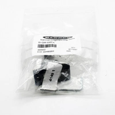 Interruptor de enclavamiento actuador de metal en línea Banner Engineering SI-QM-SMFA Foto 1 de 3