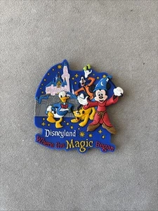 De colección Disneyland Donde Comenzó La Magia Castillo Goofy Goma Nevera Disney Imán - Imagen 1 de 2