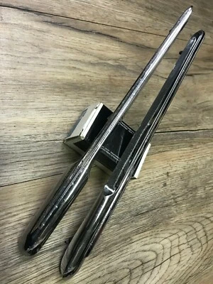 1962 62 PONTIAC CATALINA BONNEVILLE PARISIENNE USADO GM FENDER CONJUNTO DE ORNAMENTOS SUPERIOR  - Imagem 1 de 4