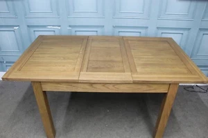 WILLIS & GAMBIER CHILTERN SMALL EXTENDING 4-6 SEATER DINING TABLE - Picture 1 of 14