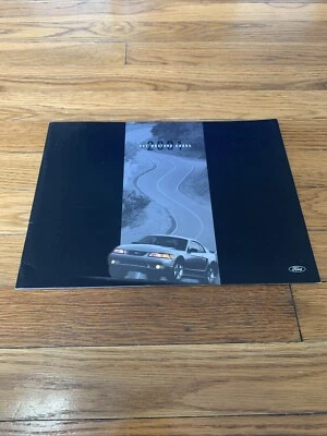 Ford Mustang Cobra 2001 SVT catálogo de folleto de ventas de autos antiguos OEM Foto 1 de 4