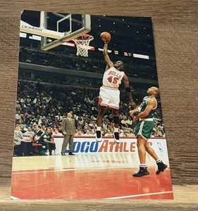 Fotografia originale autentica Michael Jordan IN AZIONE FOTO MOLTO RARA!!! - Foto 1 di 3