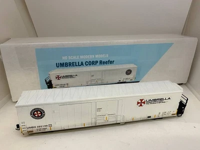 HO Scale Umbrella Corp Greenbrier Reefer w/Carrier AC custom RTR, kadees - Image 1 of 4