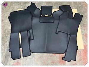 SCANIA R SERIE STREAMLINE SET BODENMATTEN ARMATURENBRETTMATTEN GLATT SCHWARZ - Bild 1 von 4