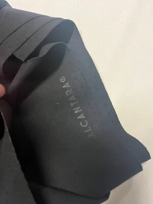 ORIGINAL Alcantara Stoff Pannel 9040 tief schwarz -  150cm breit  0,8mm dick - Bild 1 von 4